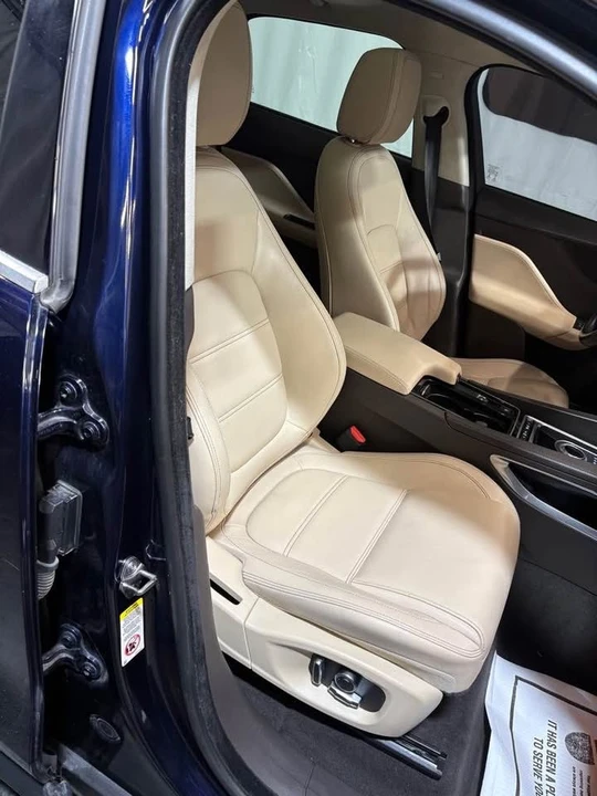 2020 Jaguar F-Pace - Image 14 of 18