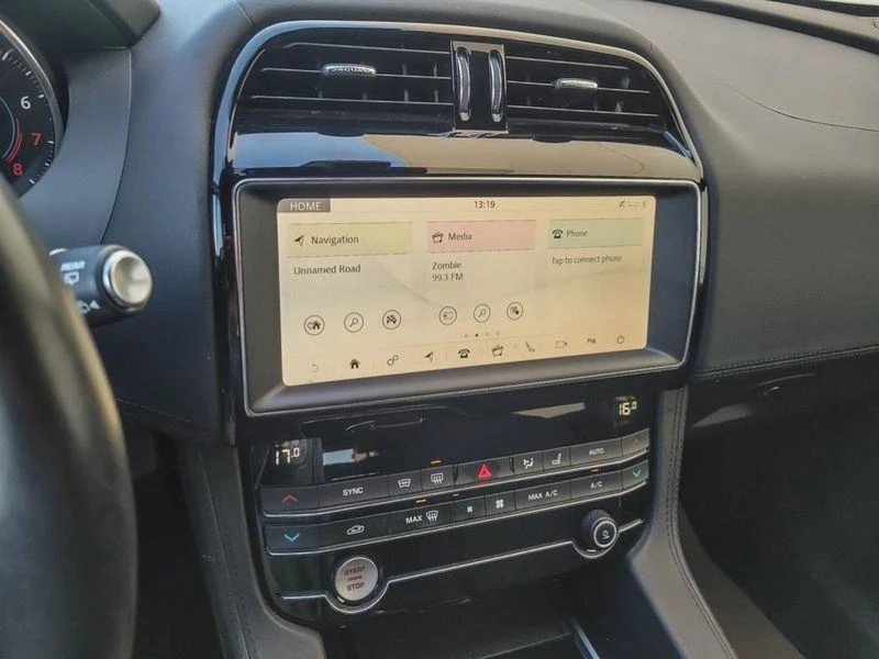 2020 Jaguar F-Pace - Image 14 of 20