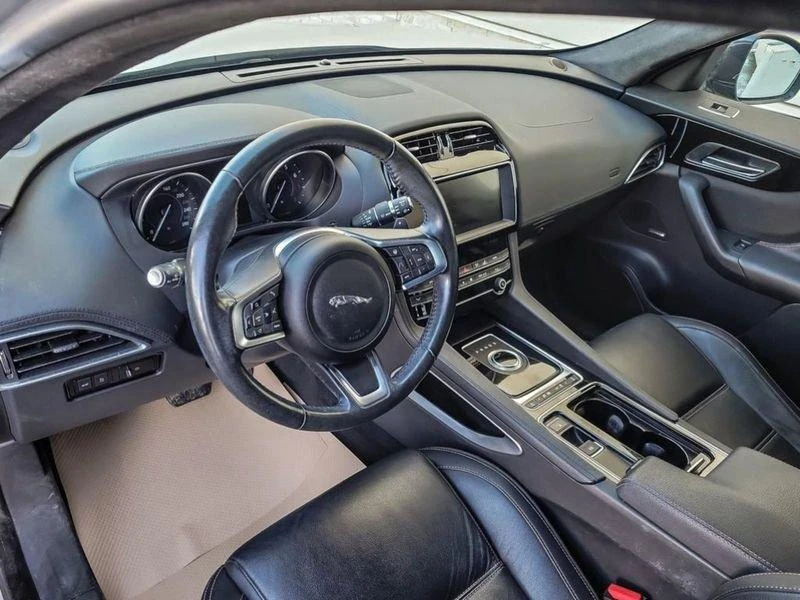 2020 Jaguar F-Pace - Image 9 of 20