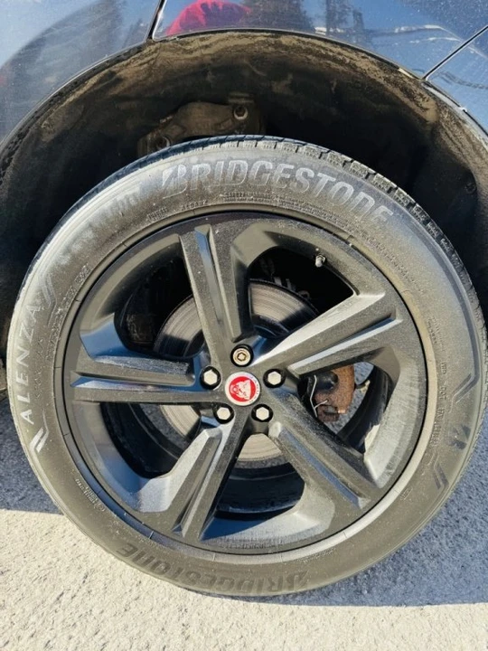 2020 Jaguar F-Pace - Image 11 of 19