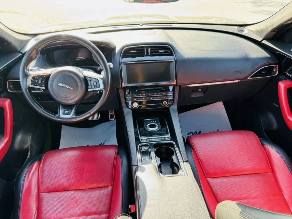 2020 Jaguar F-Pace - Image 14 of 19