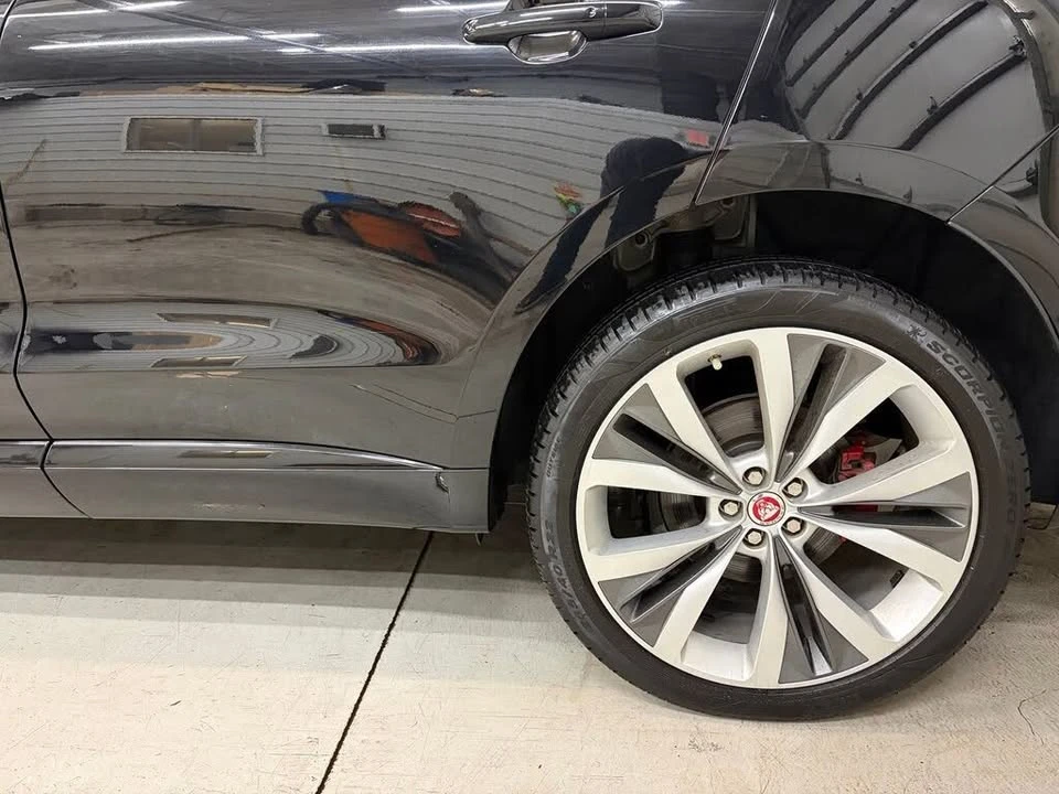 2020 Jaguar F-Pace - Image 8 of 19