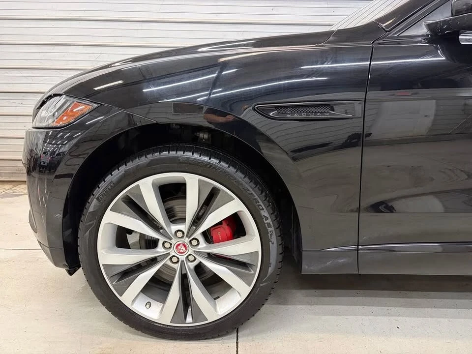 2020 Jaguar F-Pace - Image 4 of 19