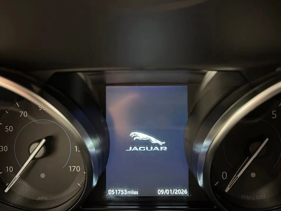 2020 Jaguar F-Pace - Image 15 of 19