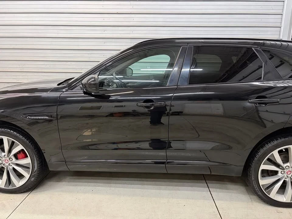 2020 Jaguar F-Pace - Image 7 of 19