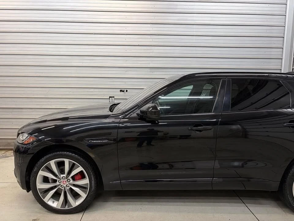 2020 Jaguar F-Pace - Image 3 of 19