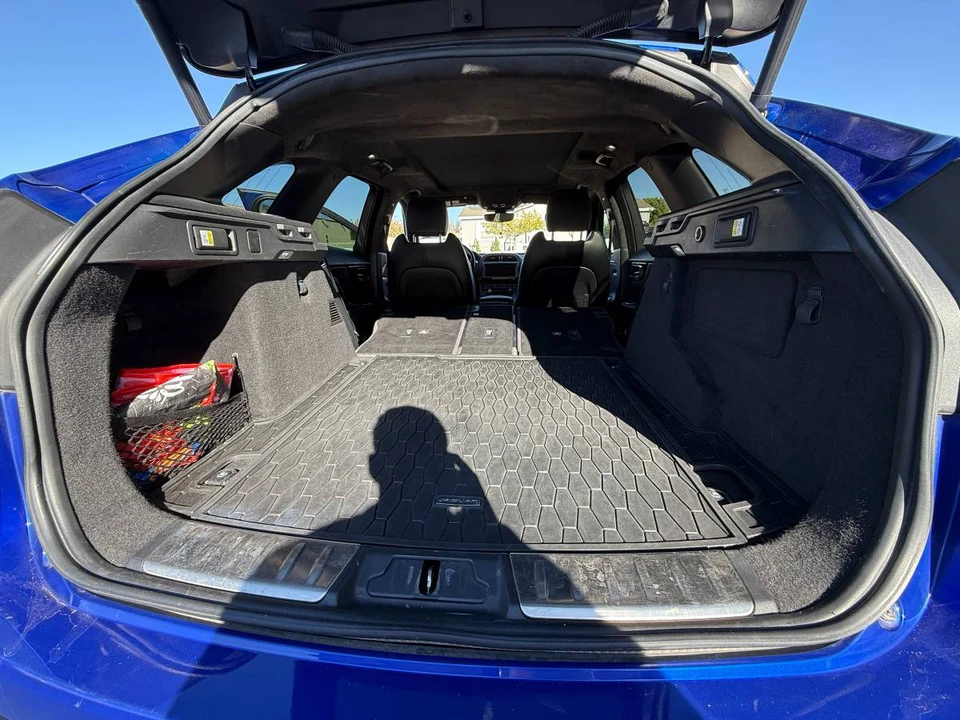 2020 Jaguar F-Pace - Image 8 of 13