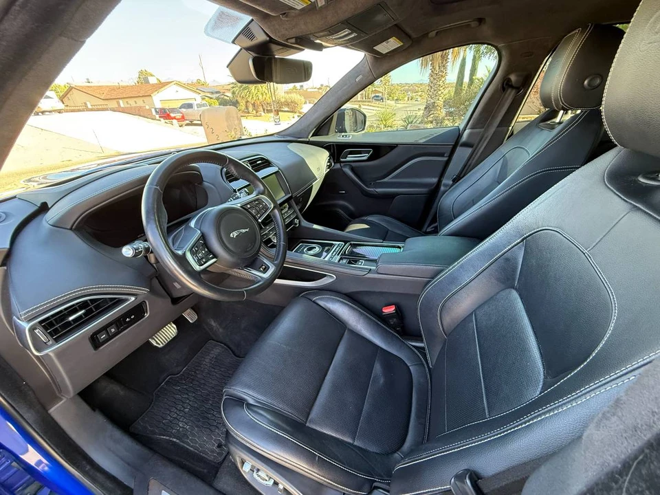 2020 Jaguar F-Pace - Image 9 of 13