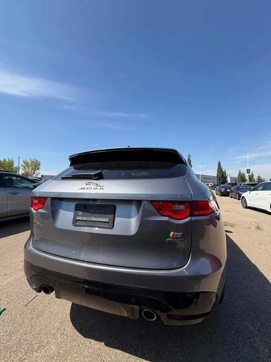 2020 Jaguar F-Pace - Image 4 of 17