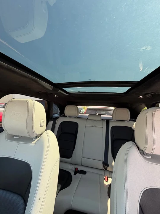 2020 Jaguar F-Pace - Image 12 of 17