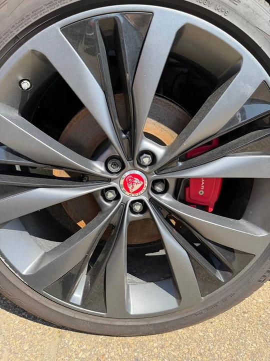 2020 Jaguar F-Pace - Image 2 of 17