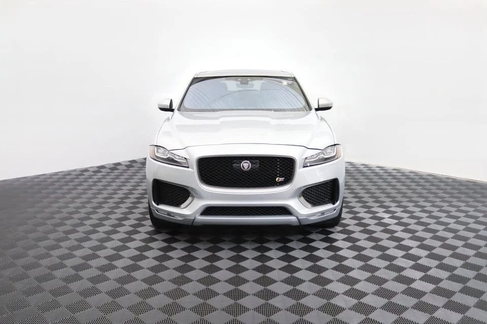 2020 Jaguar F-Pace - Image 2 of 18