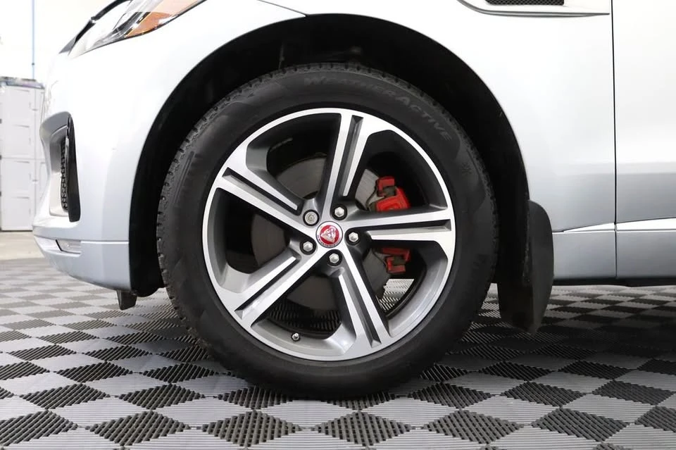 2020 Jaguar F-Pace - Image 5 of 18