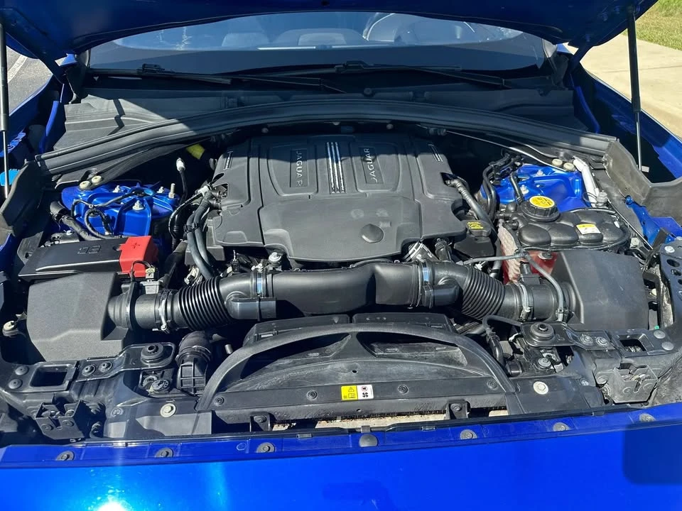 2020 Jaguar F-Pace - Image 17 of 18