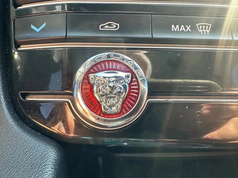 2020 Jaguar F-Pace - Image 12 of 18