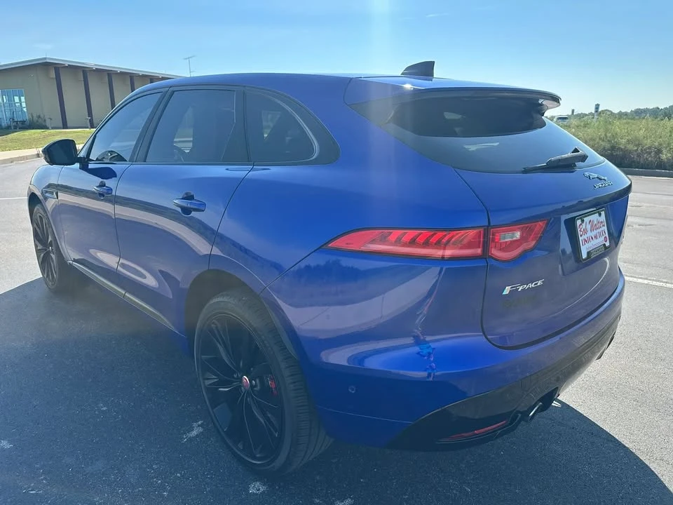 2020 Jaguar F-Pace - Image 4 of 18