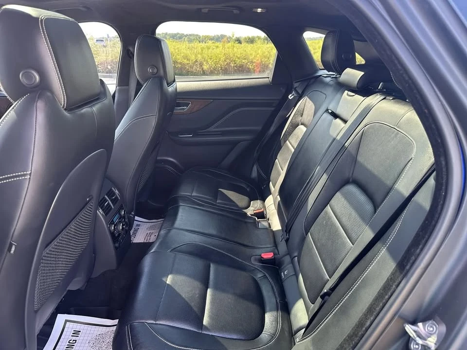 2020 Jaguar F-Pace - Image 9 of 18