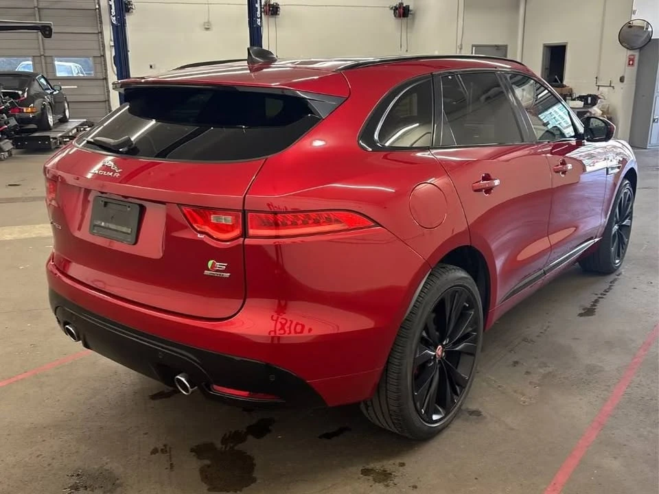2020 Jaguar F-Pace - Image 7 of 11