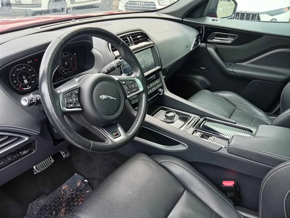 2020 Jaguar F-Pace - Image 10 of 11