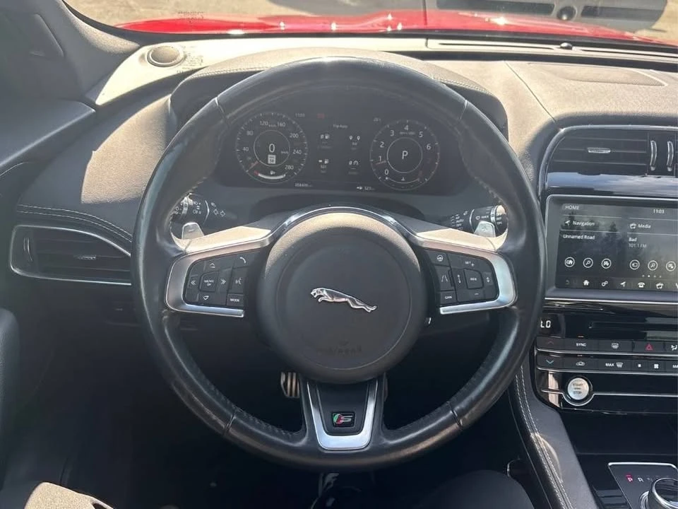 2020 Jaguar F-Pace - Image 9 of 11