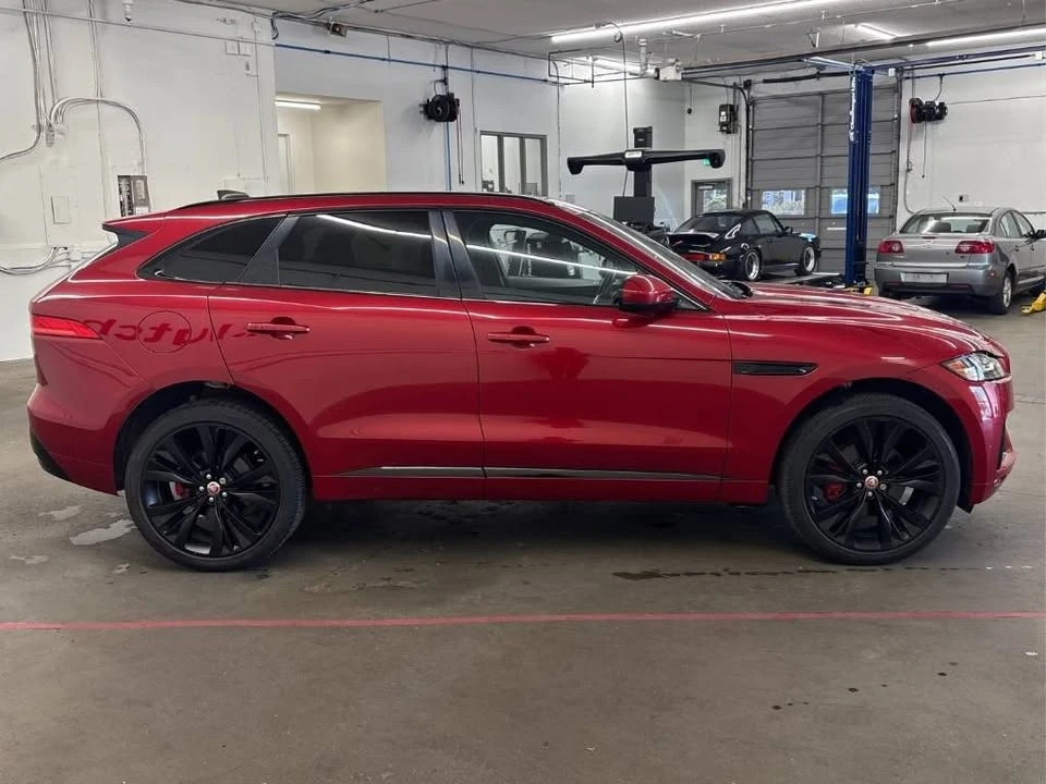 2020 Jaguar F-Pace - Image 6 of 11