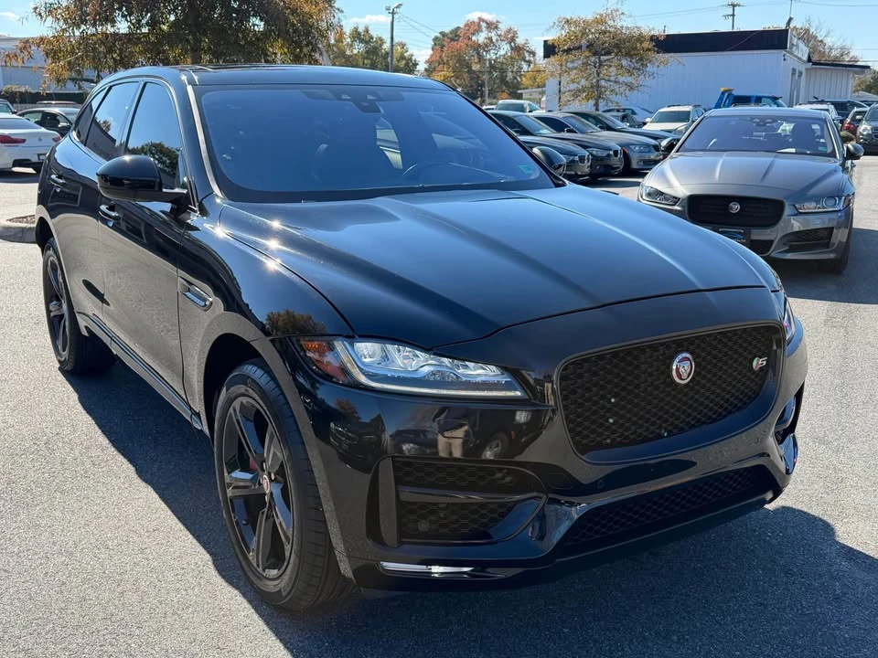 2020 Jaguar F-Pace - Image 2 of 20