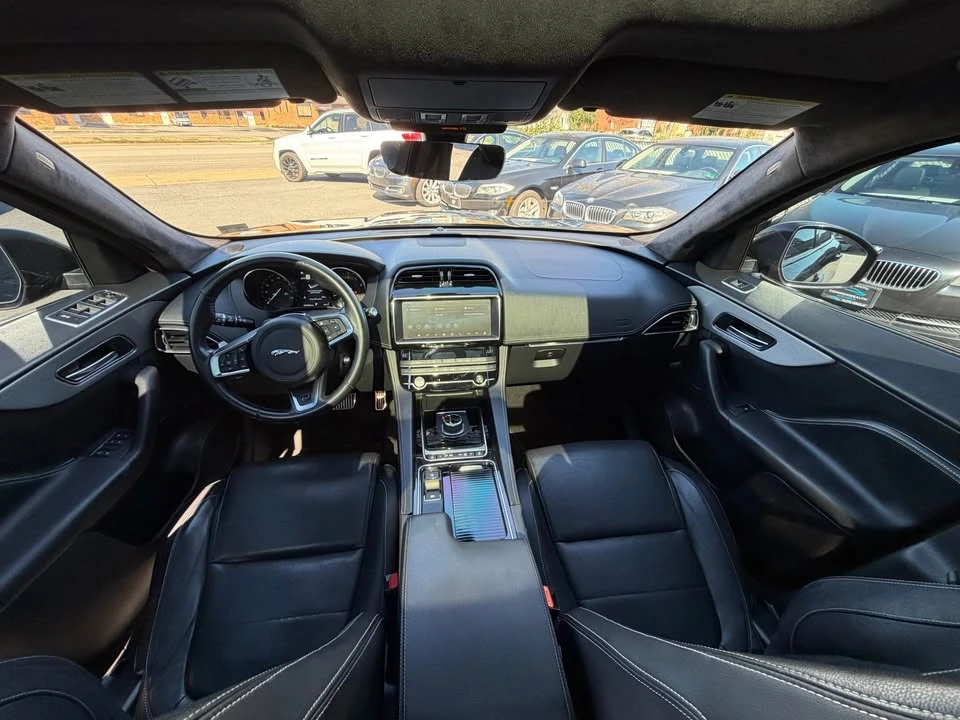 2020 Jaguar F-Pace - Image 12 of 20