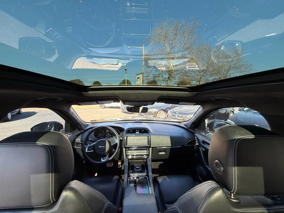 2020 Jaguar F-Pace - Image 13 of 20