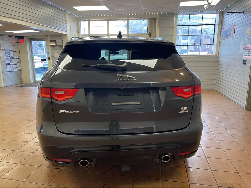 2020 Jaguar F-Pace SVR - Image 11 of 18
