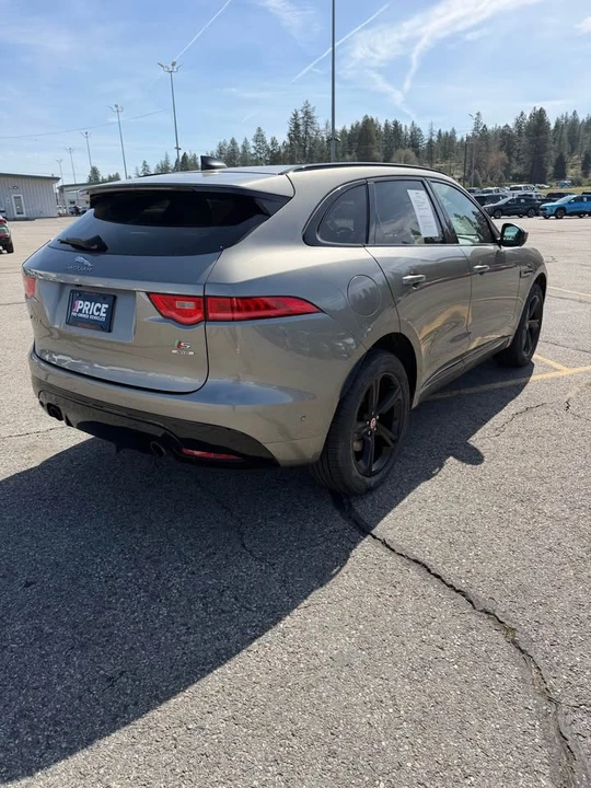 2020 Jaguar F-Pace - Image 7 of 17