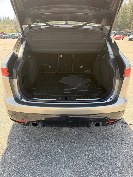 2020 Jaguar F-Pace - Image 9 of 17