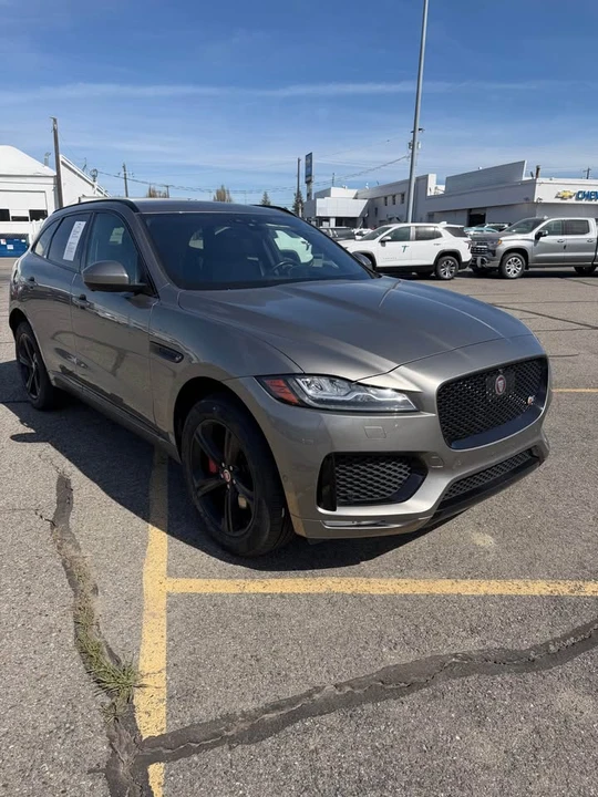 2020 Jaguar F-Pace - Image 4 of 17