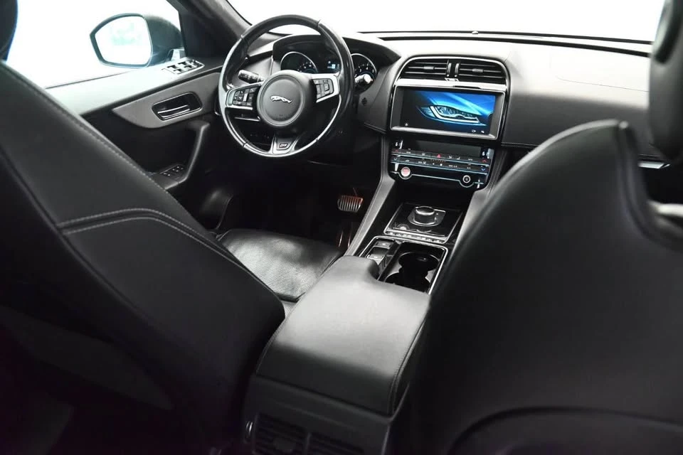 2020 Jaguar F-Pace SVR - Image 5 of 20