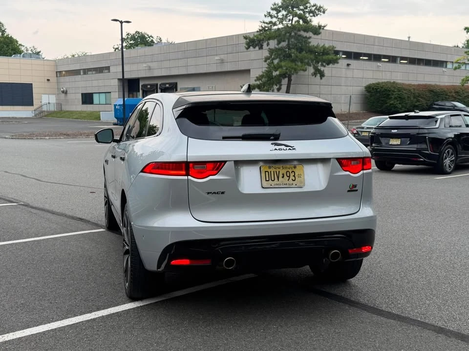 2020 Jaguar F-Pace SVR - Image 9 of 20