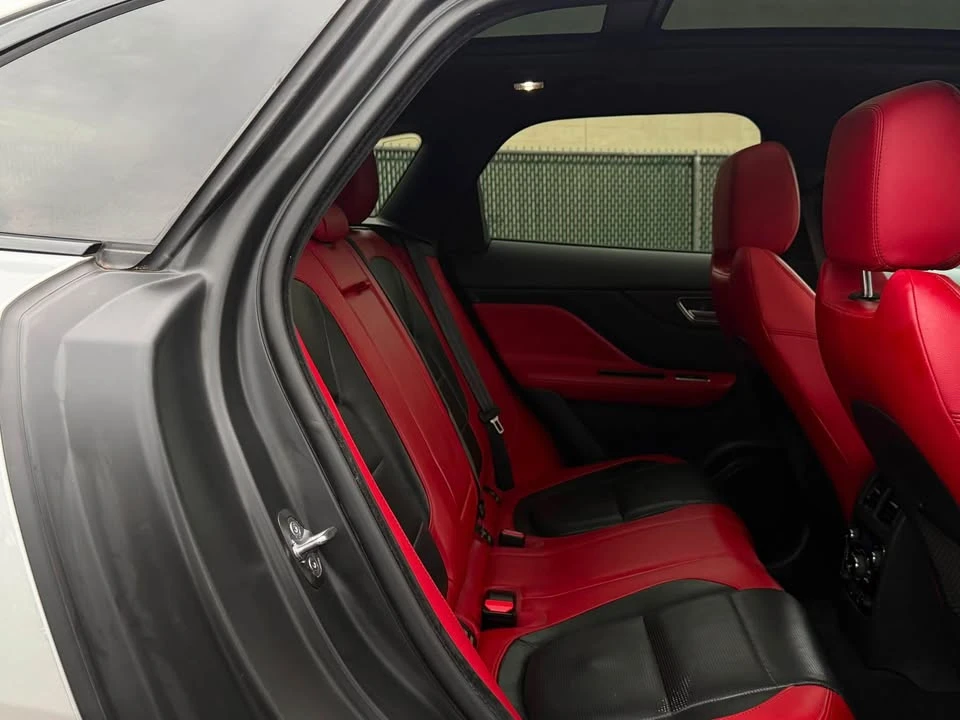 2020 Jaguar F-Pace SVR - Image 18 of 20