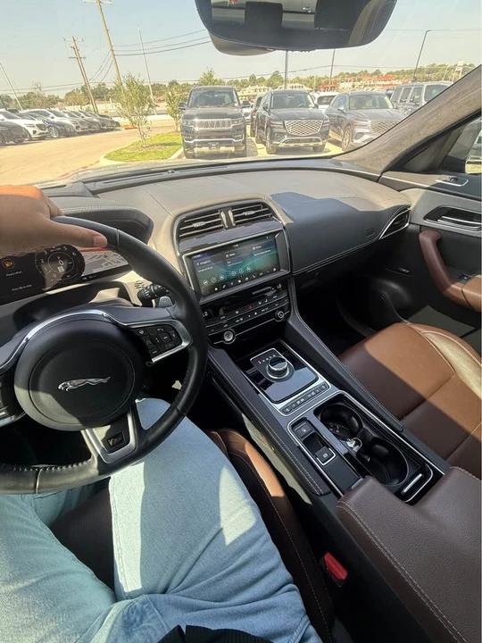 2020 Jaguar F-Pace SVR - Image 4 of 9