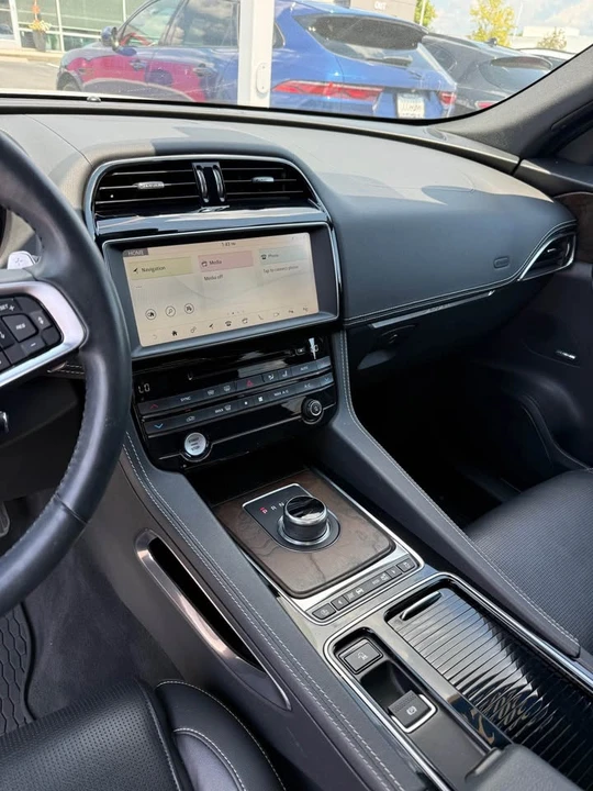 2020 Jaguar F-Pace SVR - Image 8 of 12