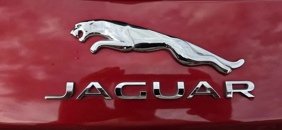 2020 Jaguar F-Pace SVR - Image 17 of 17