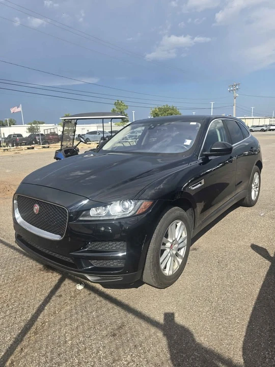 2020 Jaguar F-Pace - Image 2 of 18