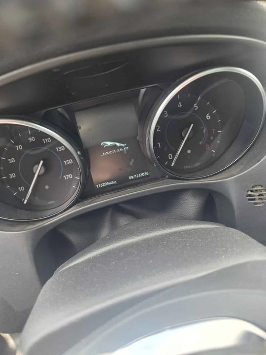 2020 Jaguar F-Pace - Image 15 of 18
