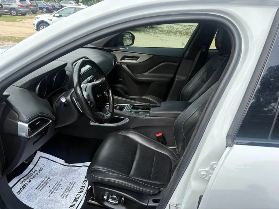 2020 Jaguar F-Pace SVR - Image 10 of 15