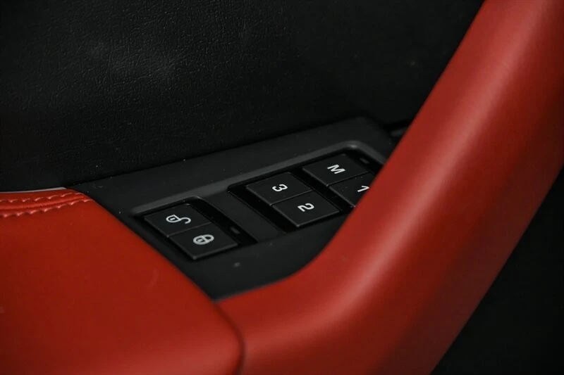 2020 Jaguar F-Pace SVR - Image 17 of 21