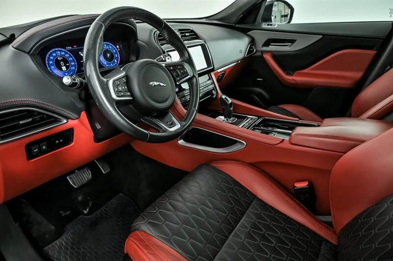 2020 Jaguar F-Pace SVR - Image 18 of 21