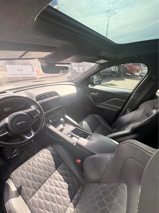 2020 Jaguar F-Pace SVR - Image 10 of 15