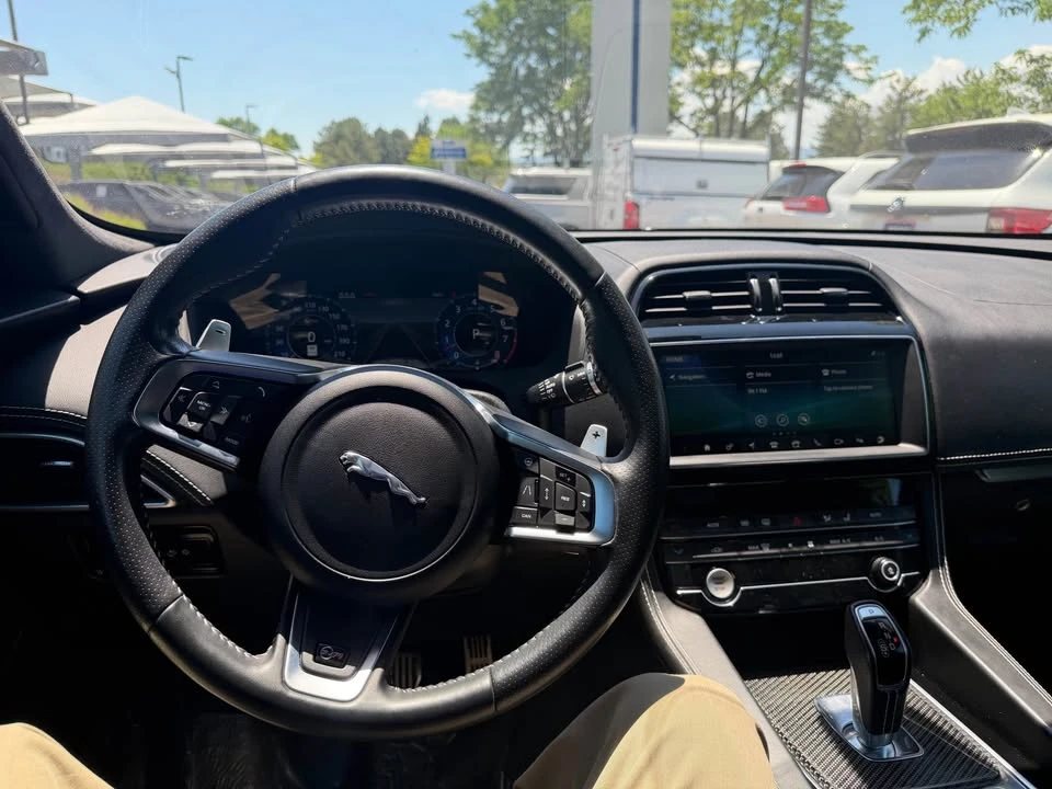 2020 Jaguar F-Pace SVR - Image 9 of 10