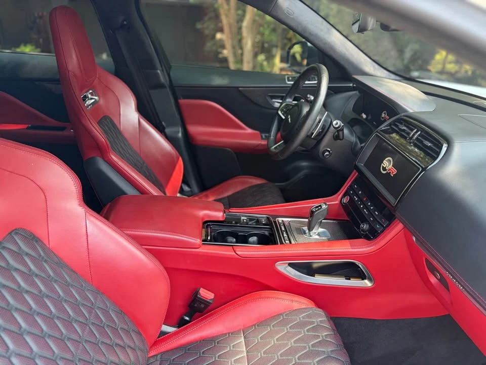 2020 Jaguar F-Pace SVR - Image 10 of 19