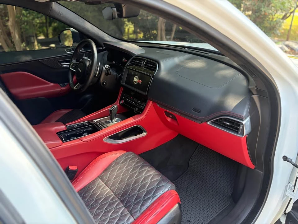 2020 Jaguar F-Pace SVR - Image 11 of 19