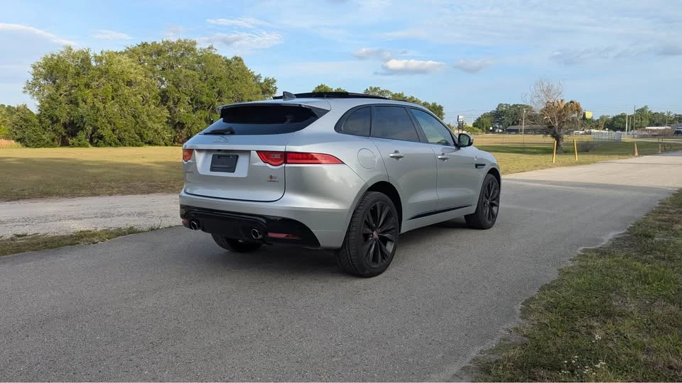 2020 Jaguar F-Pace SVR - Image 9 of 20