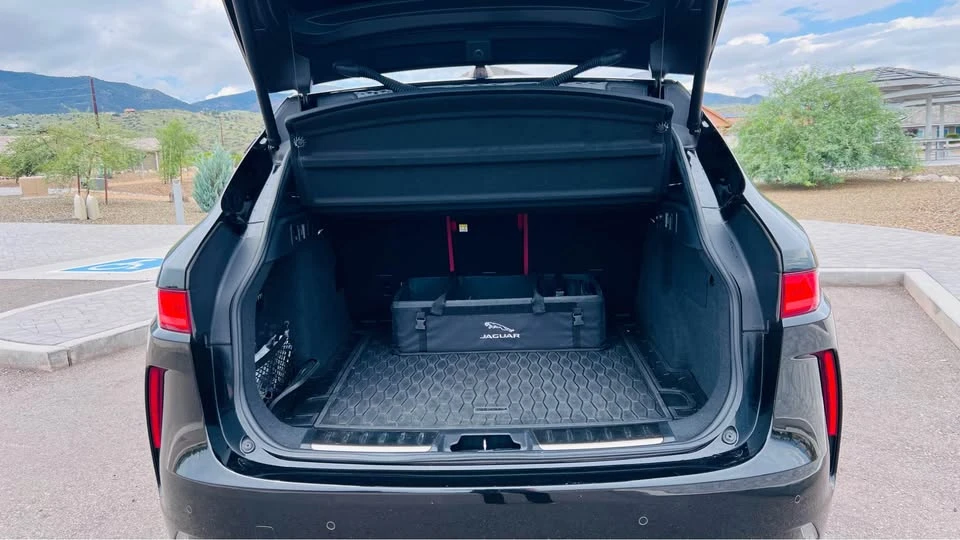 2020 Jaguar F-Pace SVR - Image 7 of 7