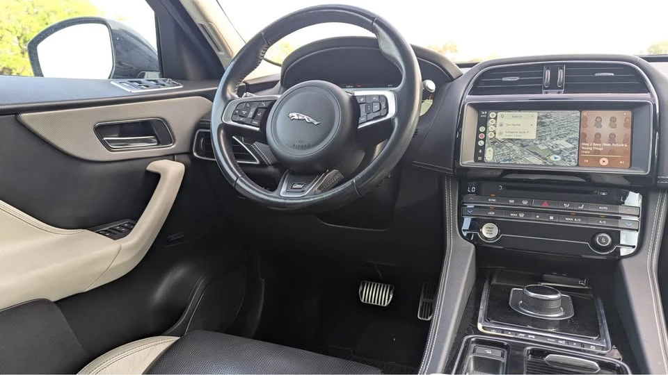 2020 Jaguar F-Pace SVR - Image 18 of 20